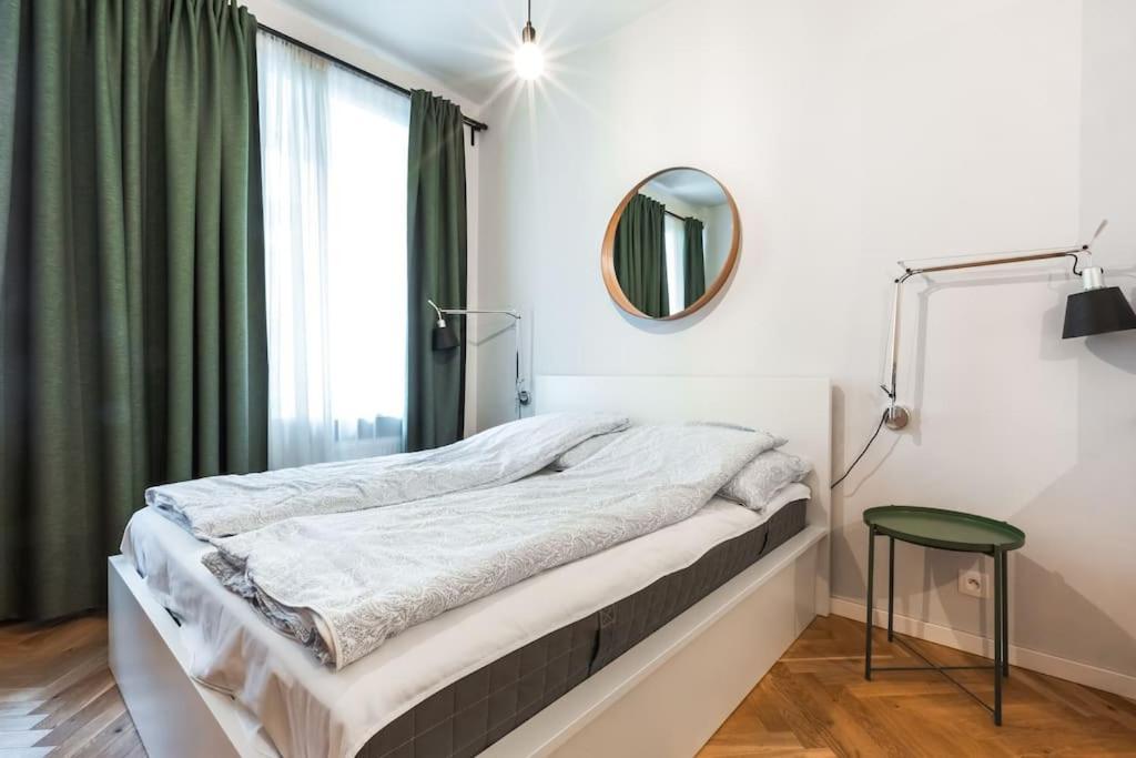 Cute Apartment Perfect For Business And Travel. 바르샤바 외부 사진